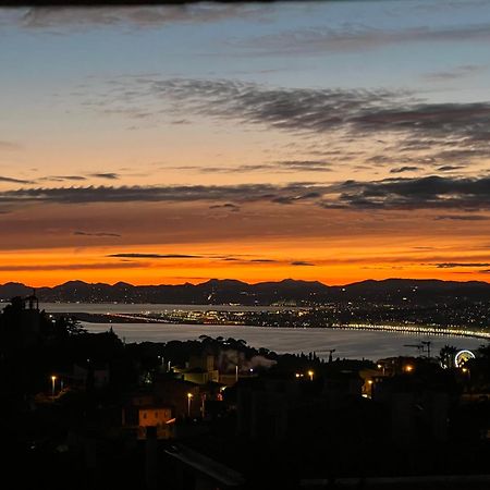 Agreable 3 Pieces Climatise Avec Vue Mer Et Parking Villefranche-sur-Mer Exterior photo